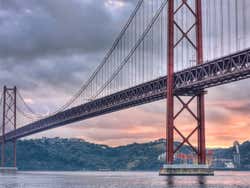 Ponte 25 de Abril